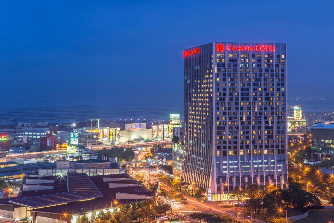 Crimson Hotel Filinvest City, Manille Extérieur photo